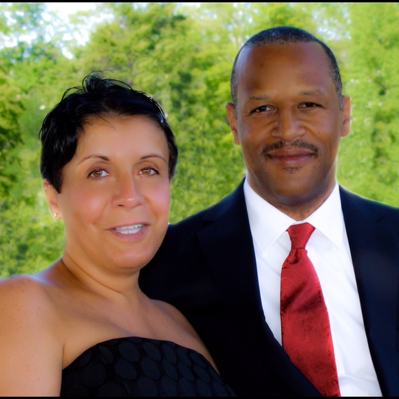 Meet your Posher, Esmeralda - Picture 2 of 2